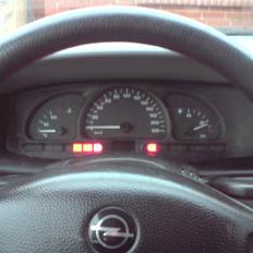 Opel Vectra B 1,6 16V  SOLGT !