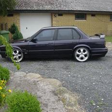 BMW E30 320 i