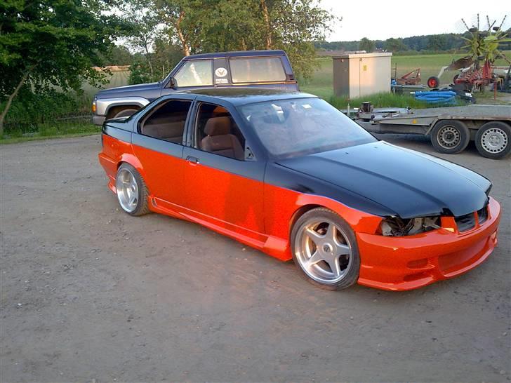 BMW 318i/320i solgt billede 9