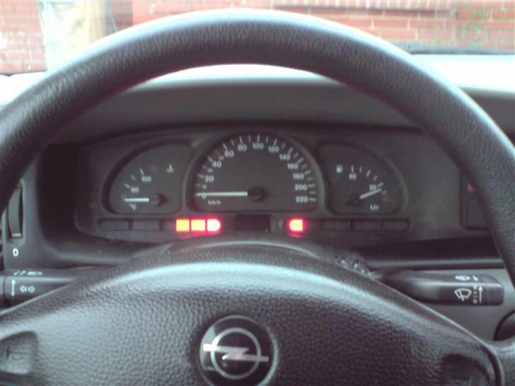 Opel Vectra B 1,6 16V  SOLGT ! - Gammel Speedometer billede 2