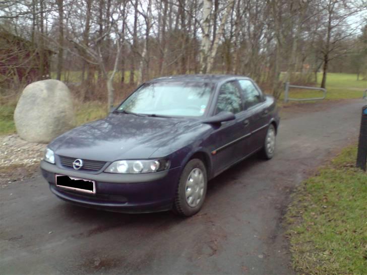 Opel Vectra B 1,6 16V  SOLGT ! - Ser Nice Ud Med Angel Eyes billede 11