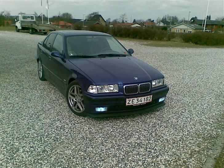 BMW 325 tds SOLGT billede 10