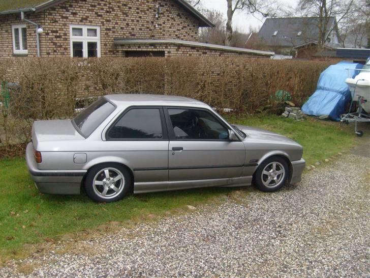 BMW e30 325i solgt.. billede 4