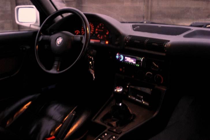 BMW e34 525i // 535i..SOLGT.. billede 8