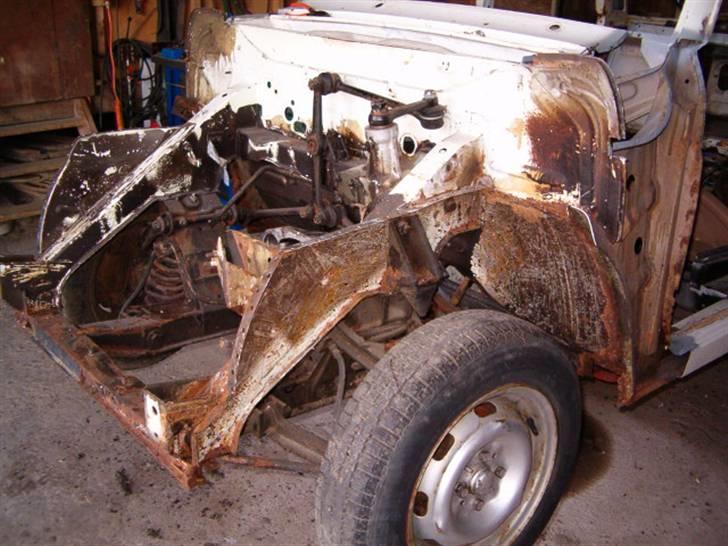 Fiat 1100  - påbegundt restaurering , billede 2