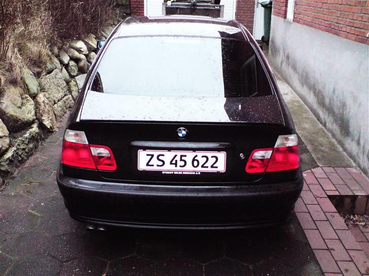 BMW e46 ~ 320i Sedan (ShadowLine) billede 2