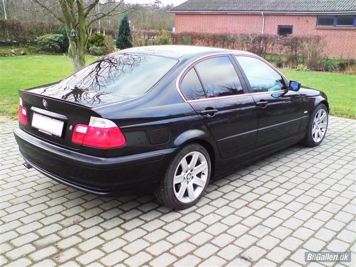 BMW e46 ~ 320i Sedan (ShadowLine) billede 3