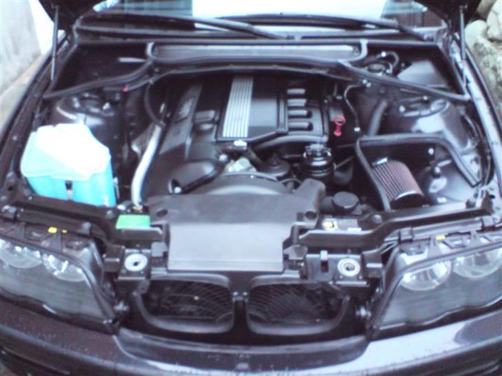 BMW e46 ~ 320i Sedan (ShadowLine) - Mere rent end et operationsbord:) billede 4