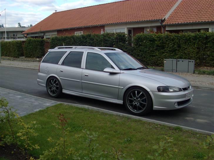 Opel vectra b 3,0 v6 billede 1