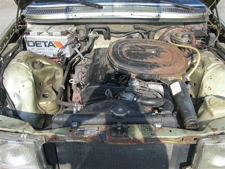 Mercedes Benz 230 CE   WDB123.243 billede 2