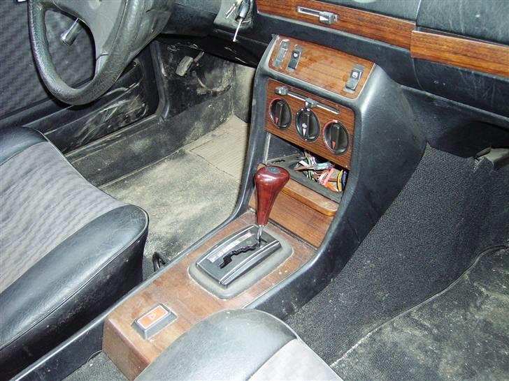 Mercedes Benz 230 CE   WDB123.243 billede 3