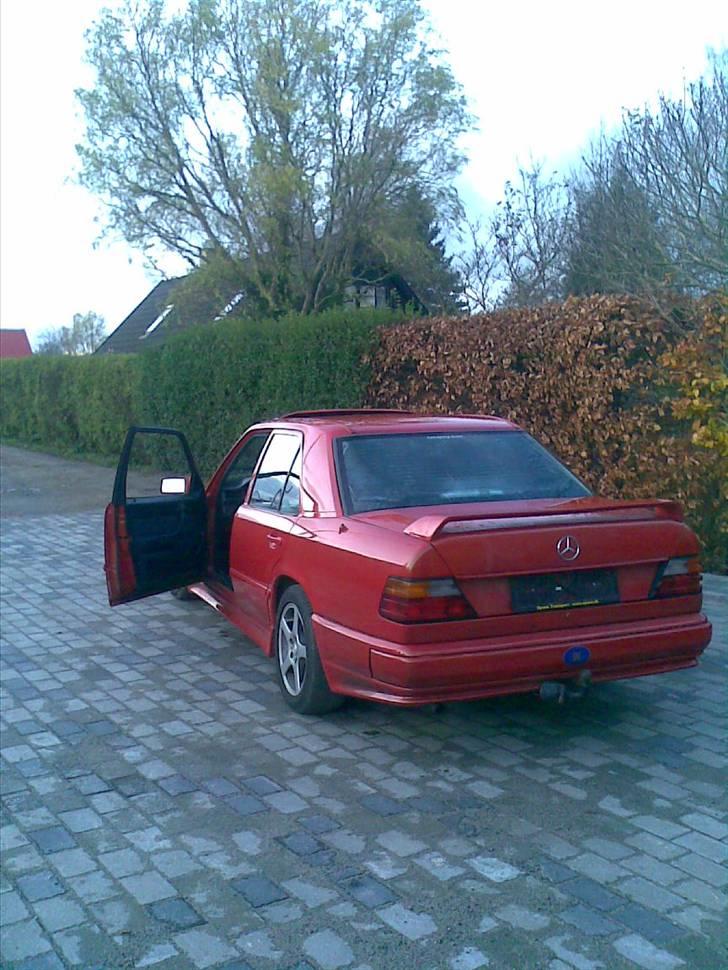 Mercedes Benz 124 *SOLGT* billede 4