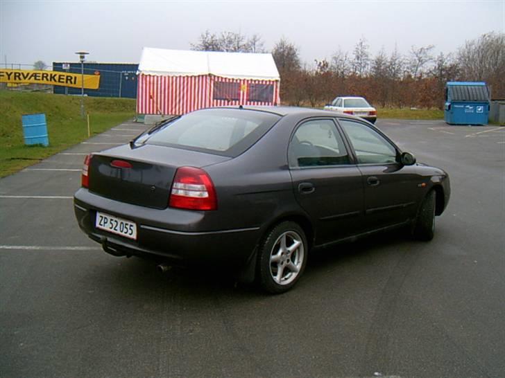 Kia Sephia (total skadet) billede 3