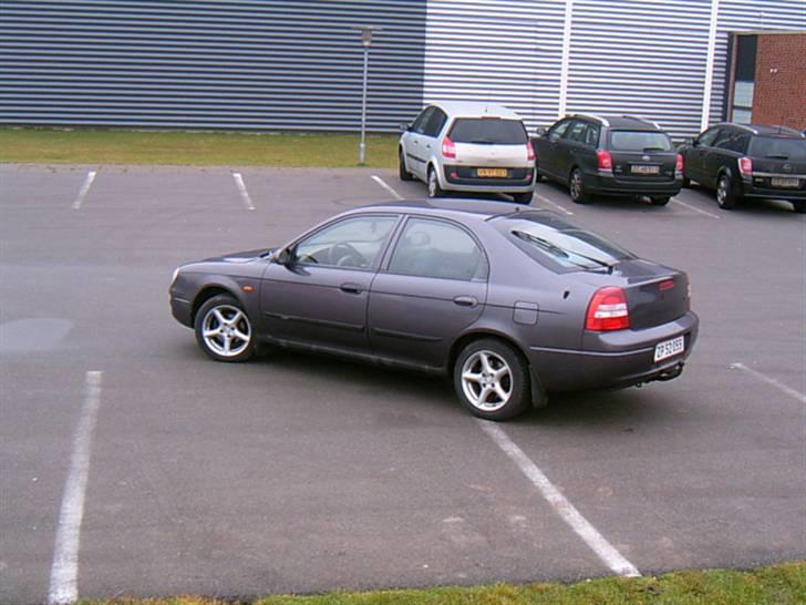 Kia Sephia (total skadet) billede 4