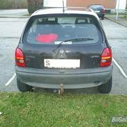 Opel Corsa B 1,4 - skrottet