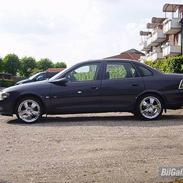 Opel vectra B purpel lady