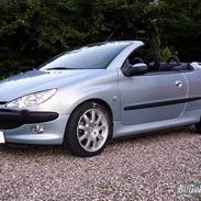 Peugeot 206cc 1,6 16v SOLGT