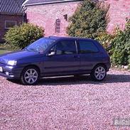 Renault clio 1.4 rn