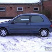 Renault clio 1.4 rn