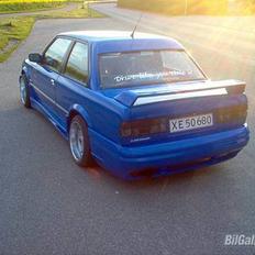 BMW E30 320i 2,7 Solgt