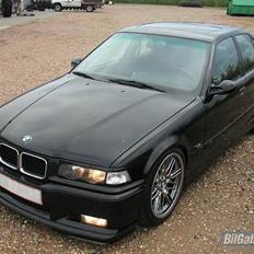 BMW 320I ¤ SOLGT ¤