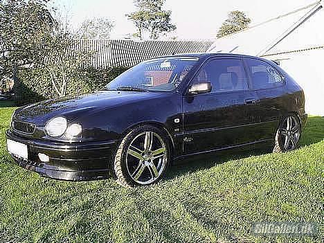 Toyota Corolla G6R Solgt - Lige blevet vasket inden vi skulle ud og køre billede 2