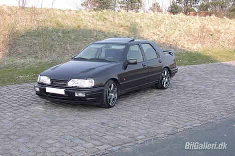 Ford Sierra Cosworth 4X4  " SOLGT" - På de første 5 billeder ser man bilen hele vejen rundt (før den blev malet). Bilen er nu blevet malet og der er kommet div.nye ting og sager på den. billede 1