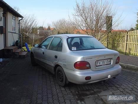 Hyundai accent 1,5 gls billede 2