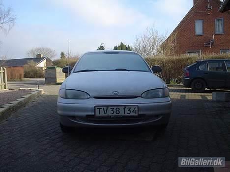 Hyundai accent 1,5 gls billede 6