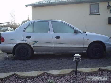 Hyundai accent 1,5 gls billede 7