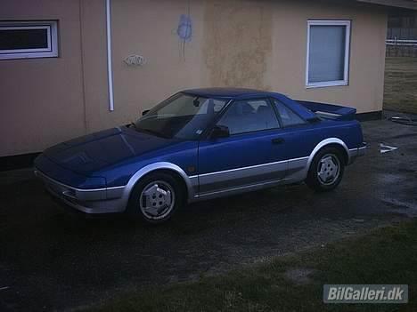Toyota Mr2 - Såen ser den ud. Den ser godtnok trist ud med std. fælge billede 1