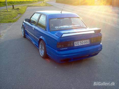 BMW E30 320i 2,7 Solgt - det hjælper sku at få alu på... mums billede 2