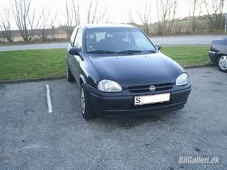 Opel Corsa B 1,4 - skrottet billede 1