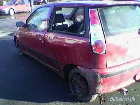 Fiat Punto 60sx (DØD 10/2-05) - Puntoen efter en tur i skoven da det var GLAT!!! billede 9