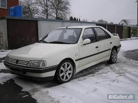 Peugeot 405 (skrottet) - jaja den er ikke vasket :-) billede 1