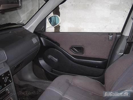 Peugeot 405 (skrottet) - nyt indtræk fra ny model billede 4