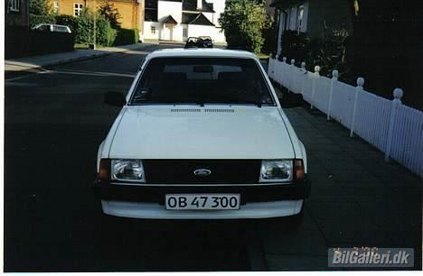 Ford Escort 1,1 Laser - Fronten billede 2