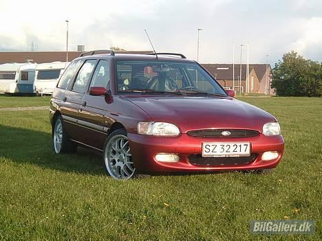 Ford Escort HERSTAL EDITION St billede 3