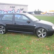 VW Golf IV     ( TIL SALG )
