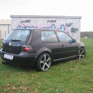 VW Golf IV     ( TIL SALG )