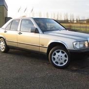 Mercedes Benz 190E *SOLGT*