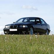 BMW 318 i Bavaria *Skadet* 