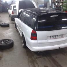 Opel vectra b 1,8 16v SOLGT!