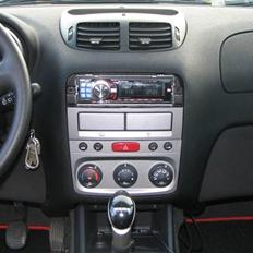 Alfa Romeo 147 *SOLGT*