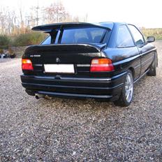 Ford Escort RS2000 - SKROTTET
