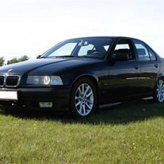 BMW 318 i Bavaria *Skadet* 