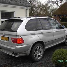 BMW X5 4.4i sport 4x4 van (Solgt)