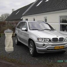 BMW X5 4.4i sport 4x4 van (Solgt)
