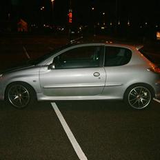 Peugeot 206 2,0 GTI