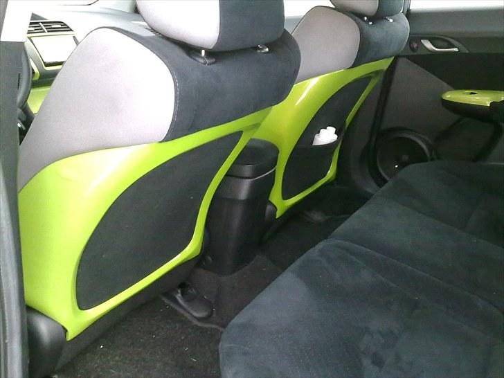 Honda Civic 1.8 Sport - Bagsiden af forsæderne i bilens farve billede 14